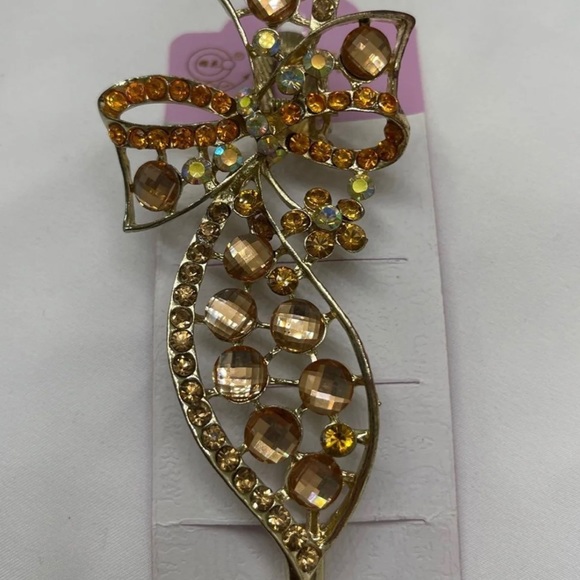 Beautiful Decorative Hair Clip (New) - Picture 3 of 9